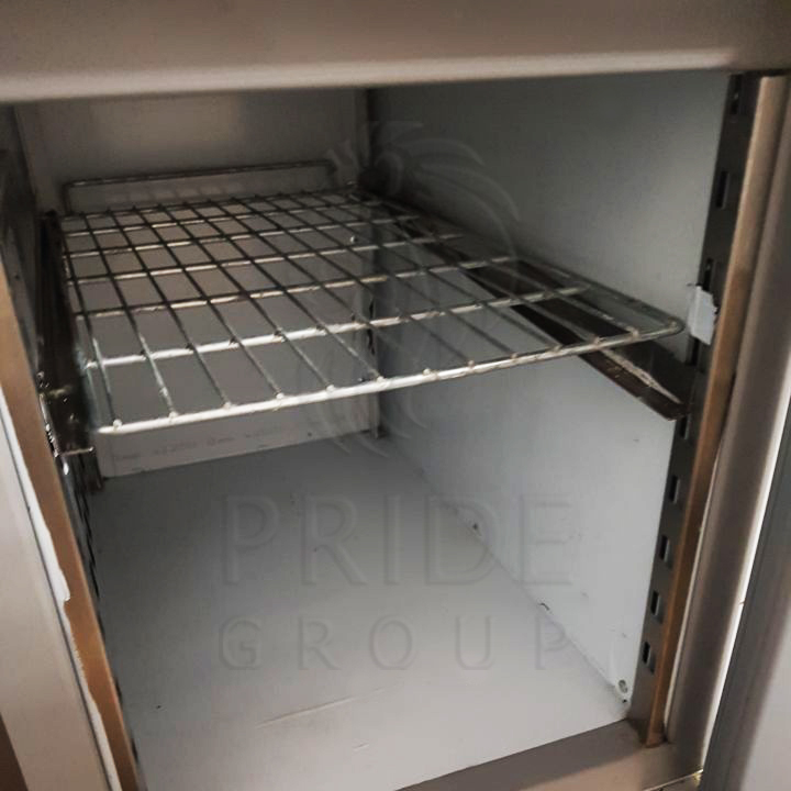 Холодильный стол для салатов T70 M2salGN-2 9006/9005 (Полюc)
