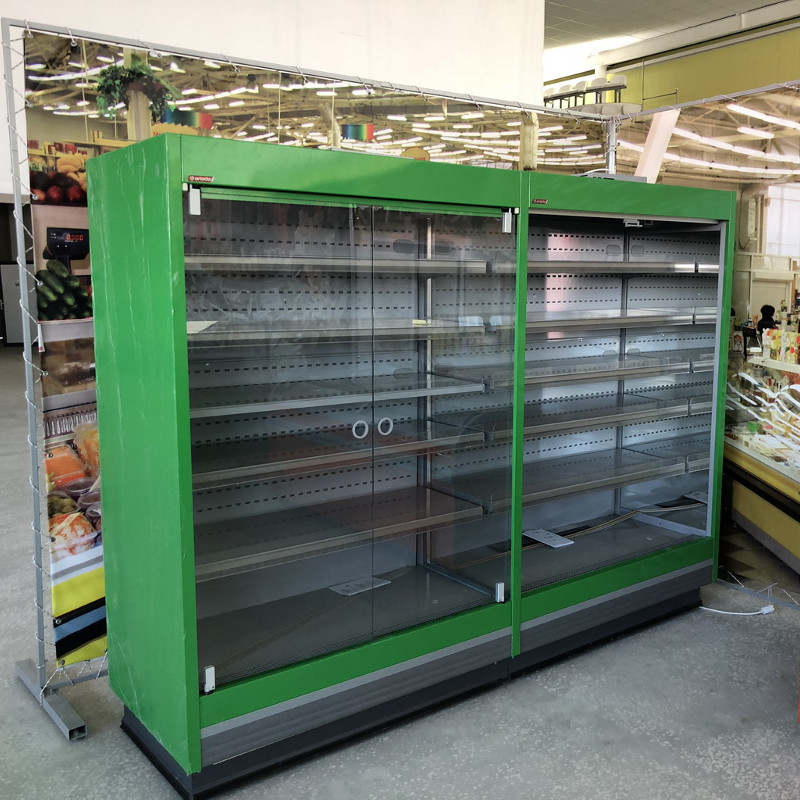 Холодильная горка Ариада Crosby ВС1.70G-2500 с выносным агрегатом и стеклянными дверями